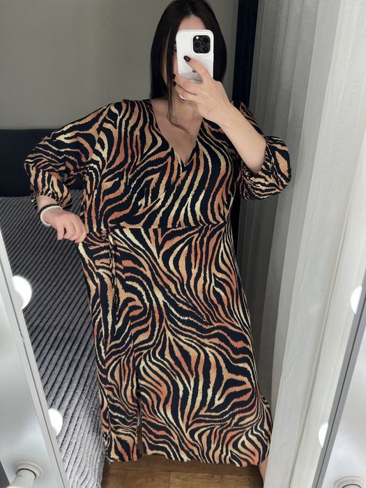 18 розмір сукня батал міді з розрізом на нозі плаття платье тваринний