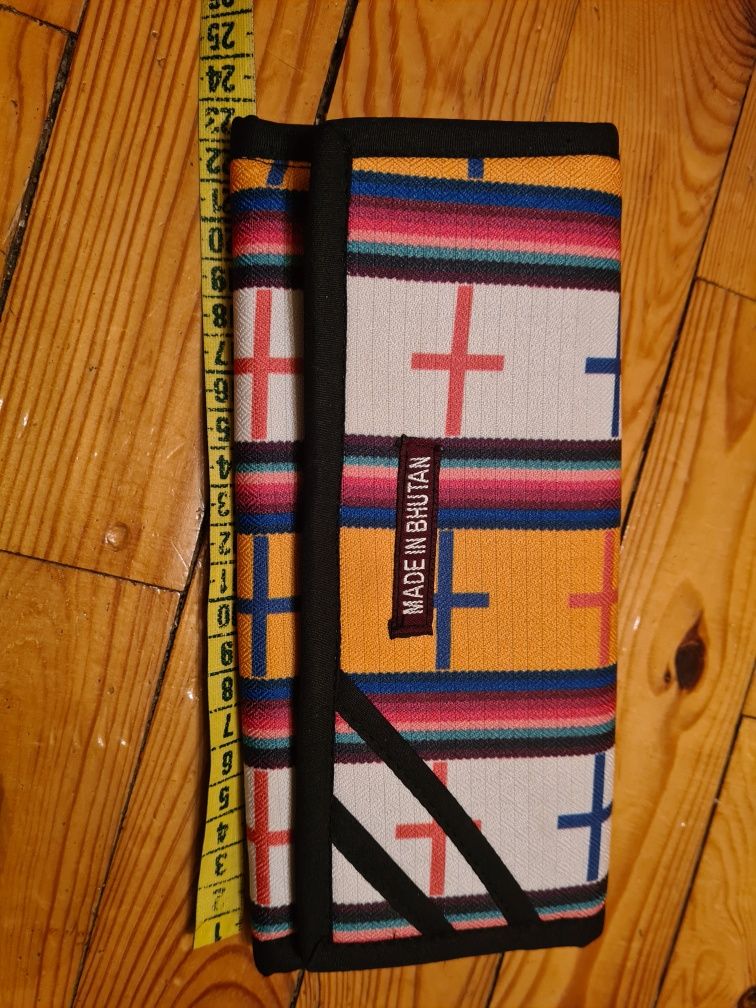 Made in Bhutan Butan kolorowy portfel damski PREZENT material