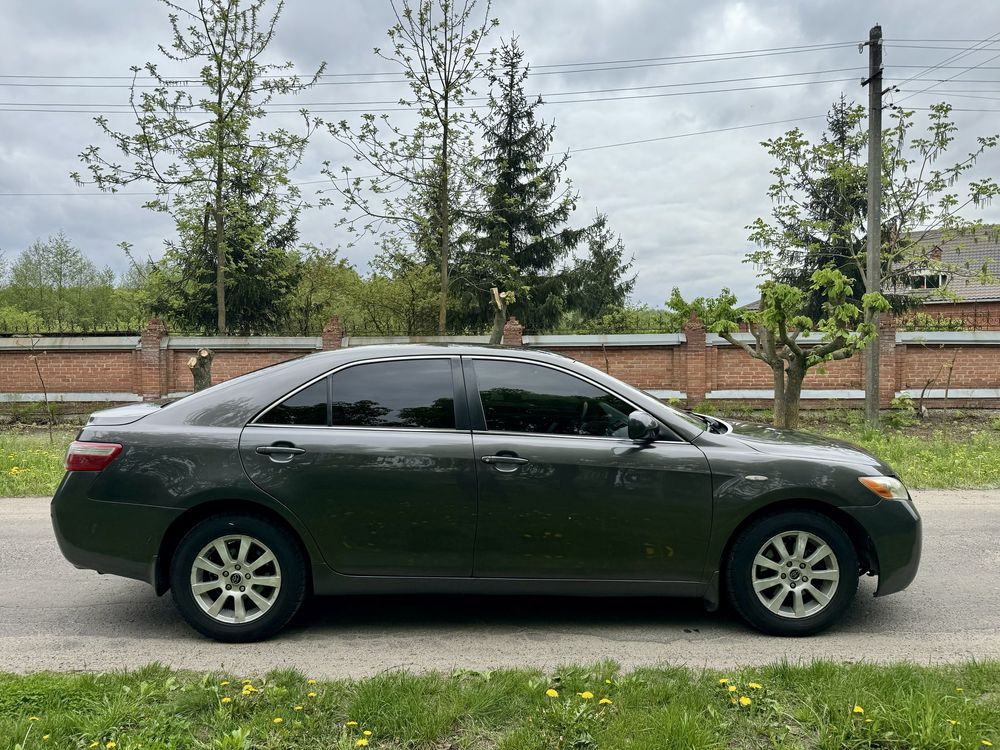 Продам Toyota Camry