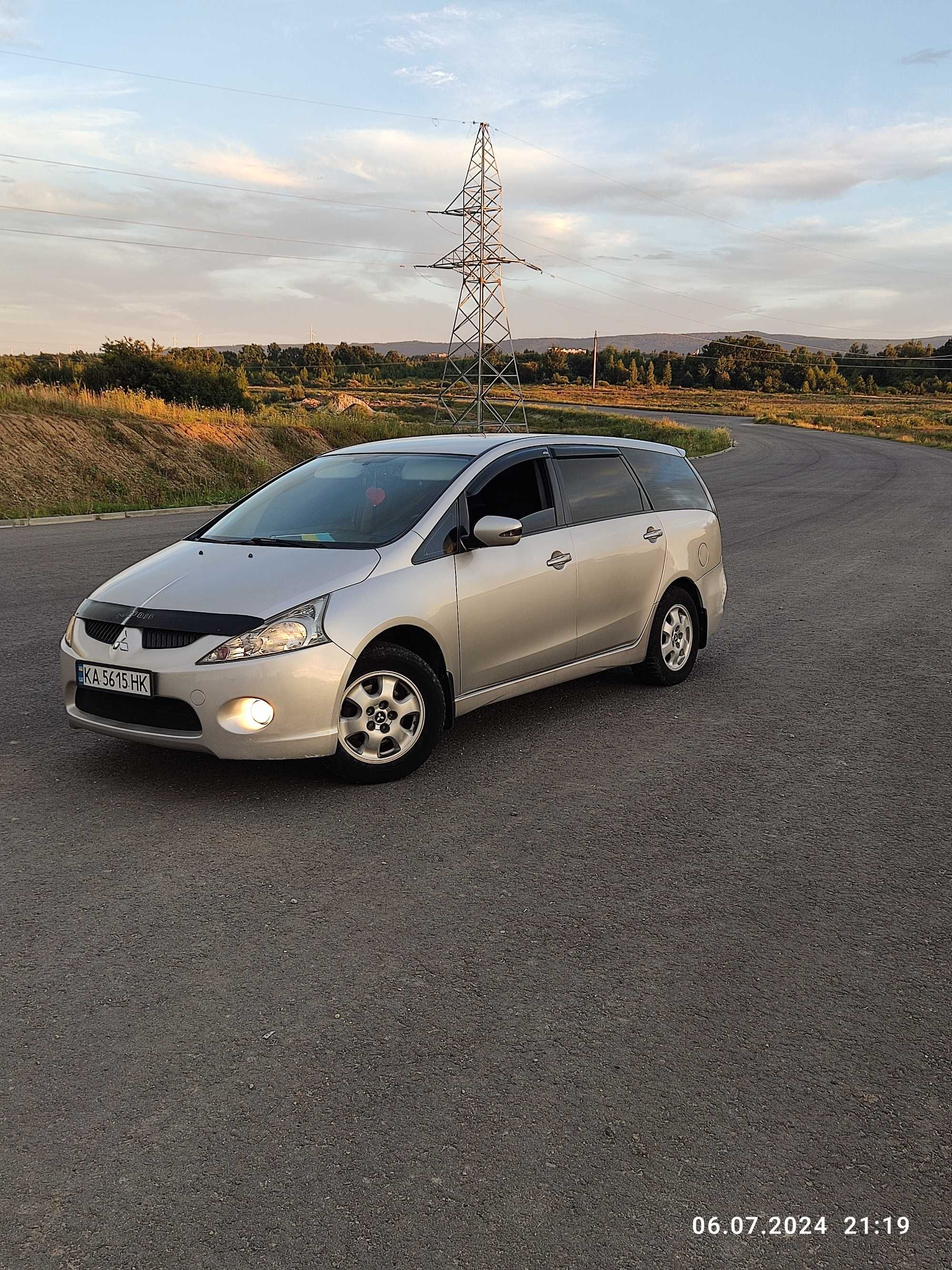 Mitsubishi grandis 2009