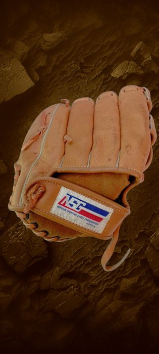 Бейсбольна шкіряна рукавичка