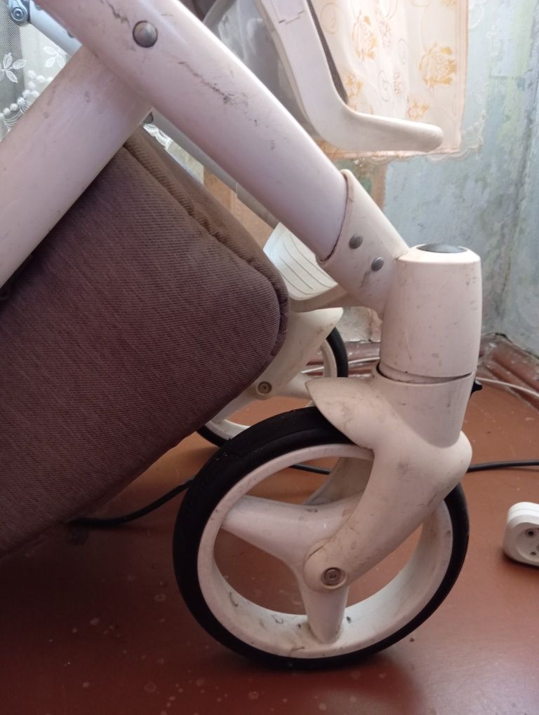 Продам детскую коляску