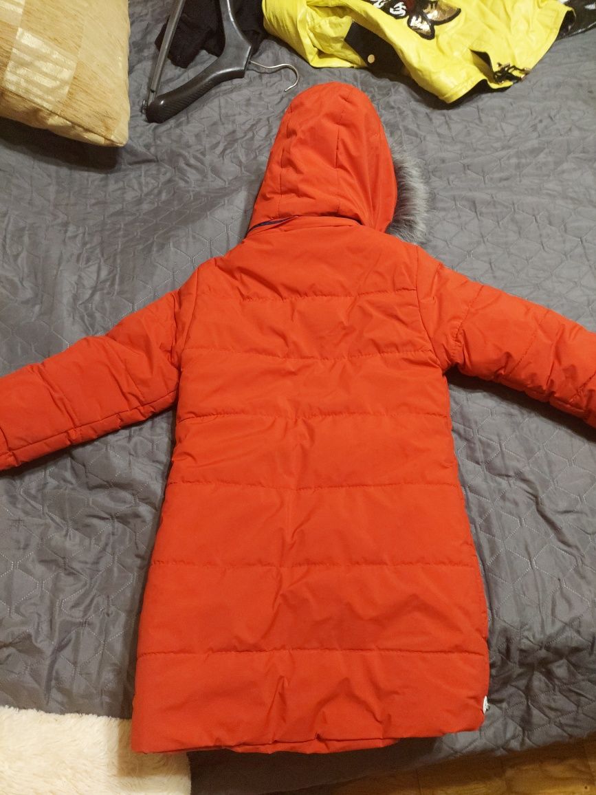 Пуховик  зимовий куртка пальто на дівчинку 128 см