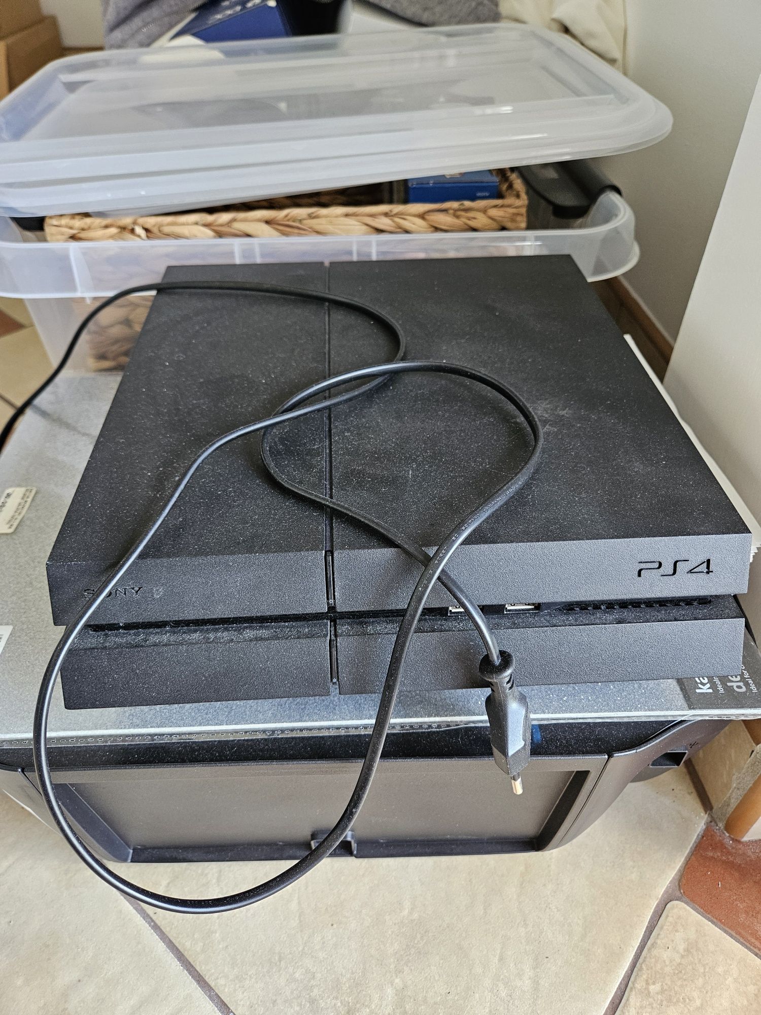 Konsola PS4 PlayStation 4