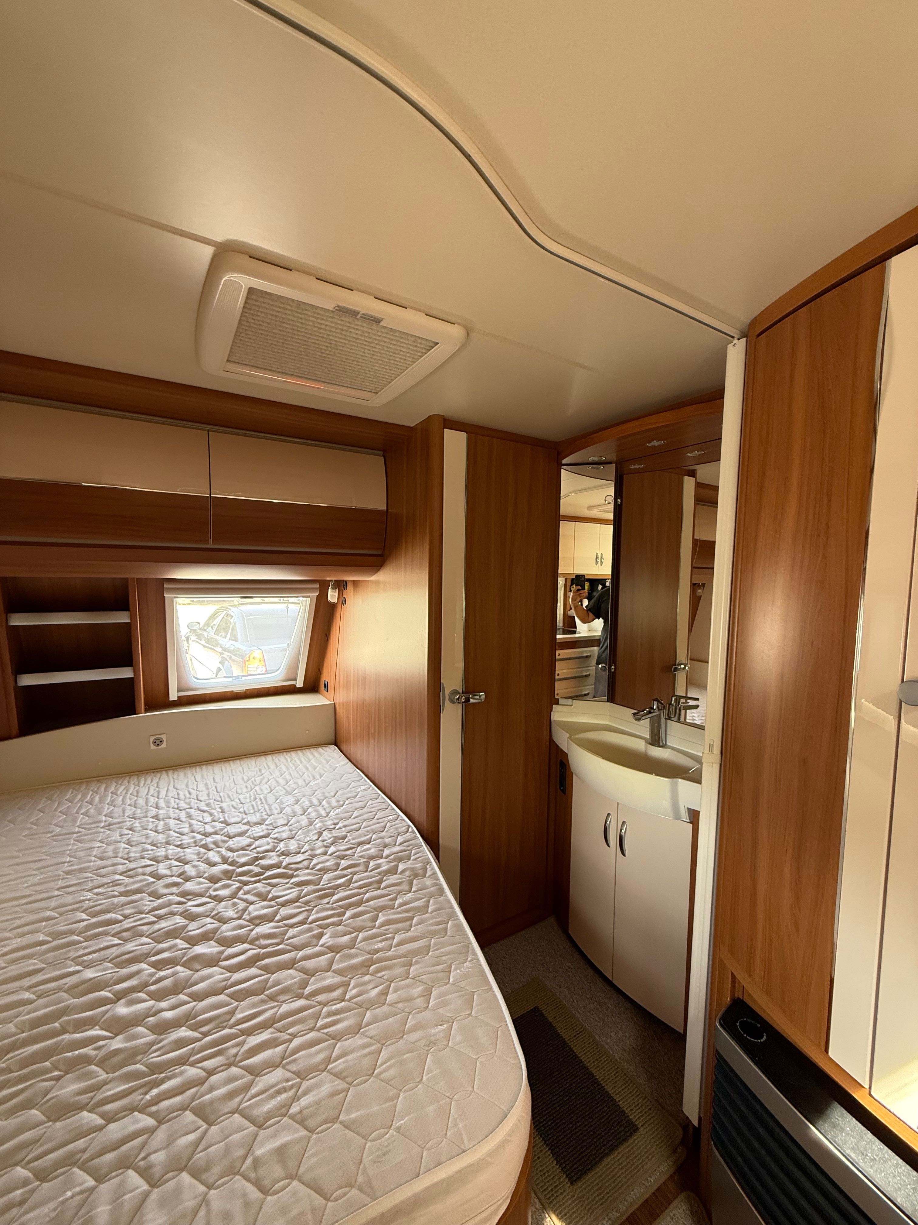 Caravana Hobby Excellent 560 CFe