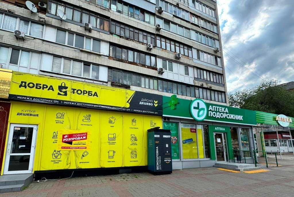 Оренда 100 кв.м, фасад Севастопільська площа, супер трафік