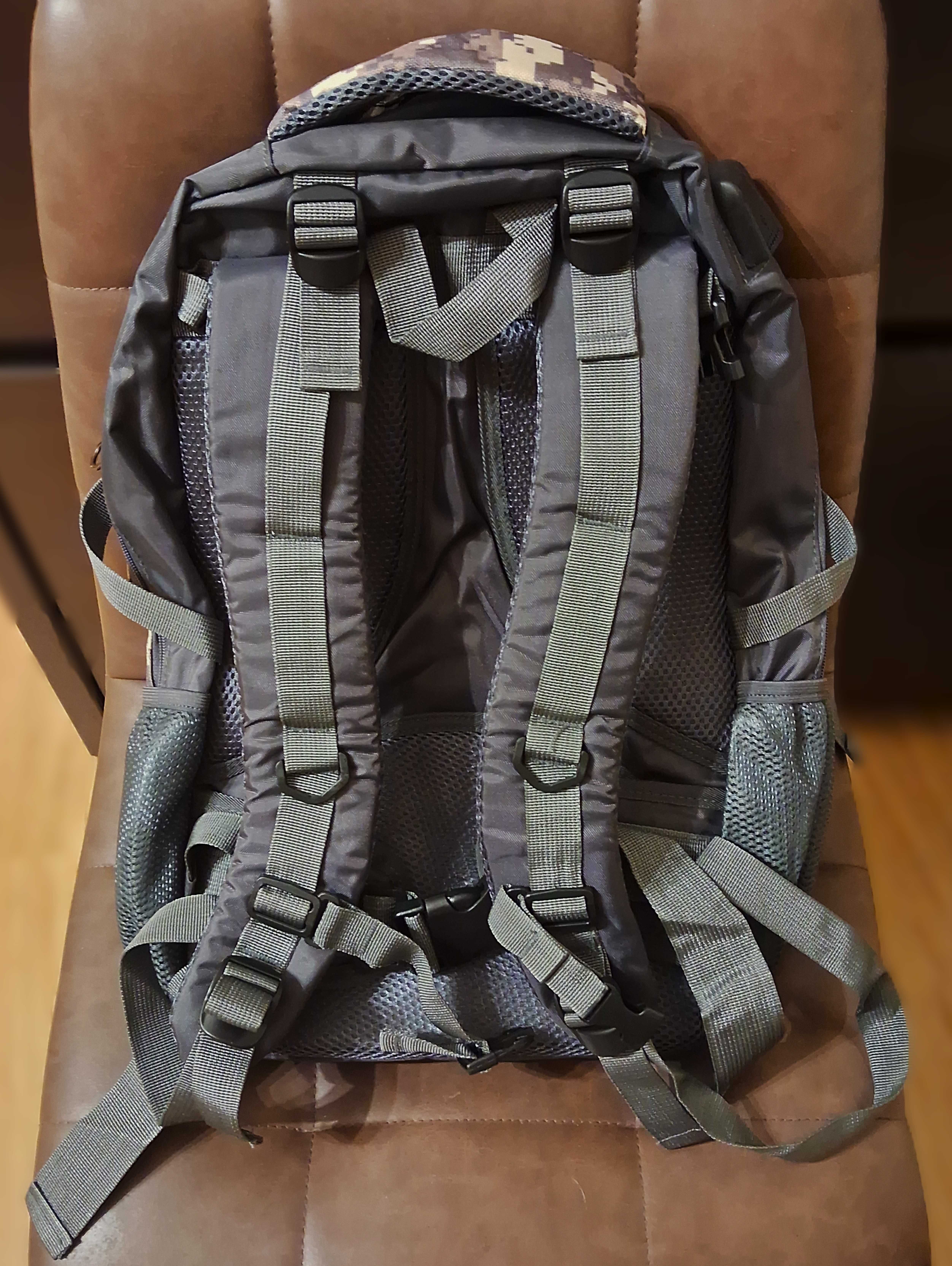 Універсальний рюкзак з дихаючою спинкою: Хакі, 40 л, USB та Jack 3,5