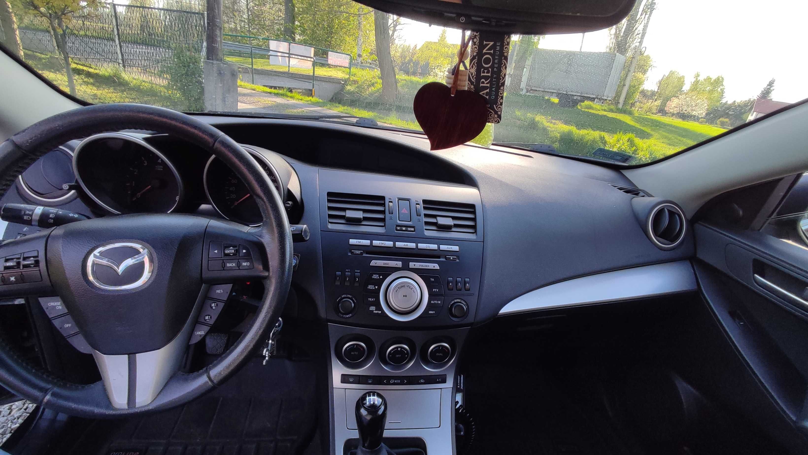 Mazda 3 2009 1.6 benzyna niski przebieg.