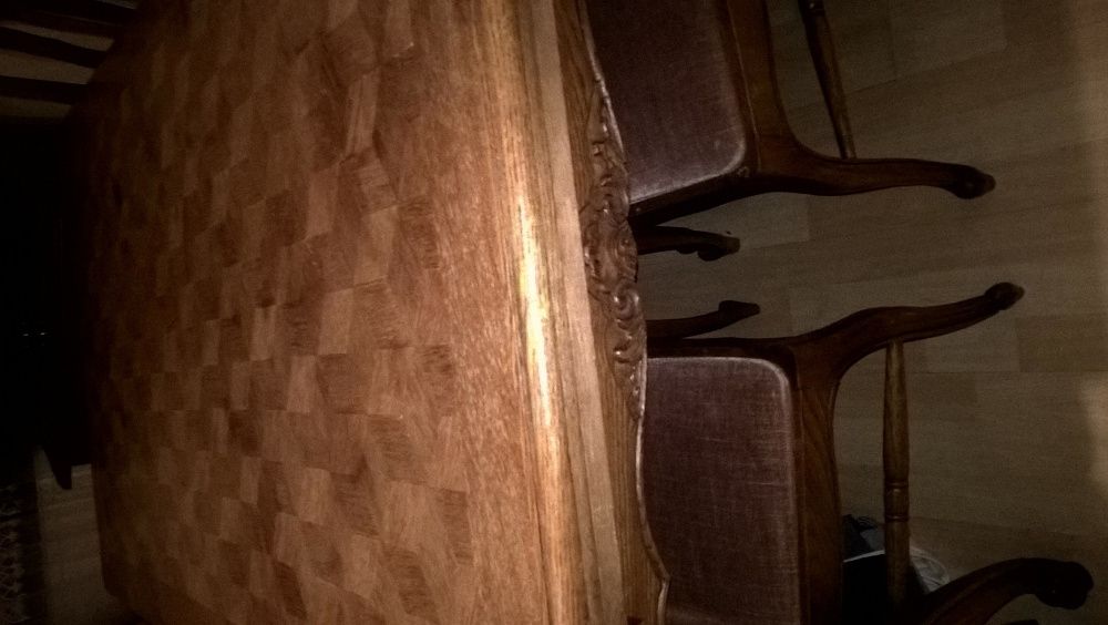 sprzedam meble ludwikowskie kredens,  stół i 6 krzeseł