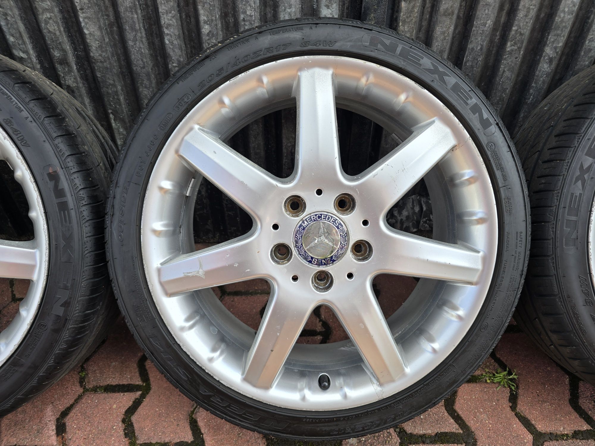 Felgi z oponami 205/40R17 Mercedes A klasa w168 5x112 Vaneo W190 W124