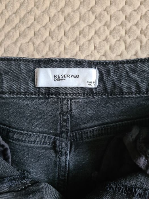 Dżinsy Reserved rozm. 34 czarne