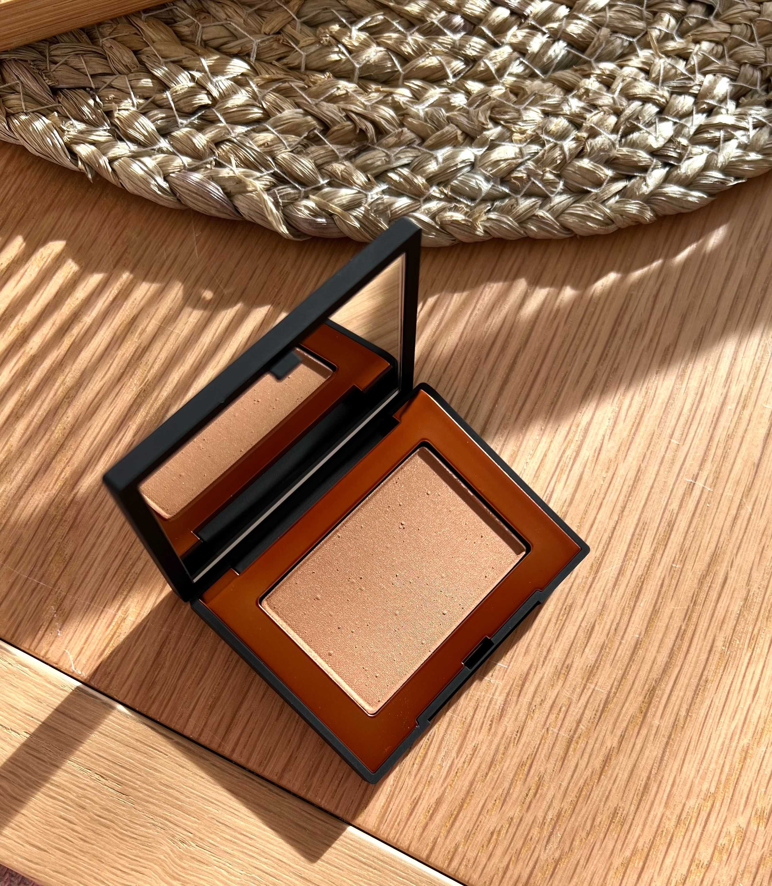 Румяна з ефектом засмаги NARS Bronzing Powder. Оригінал. Купляли в США