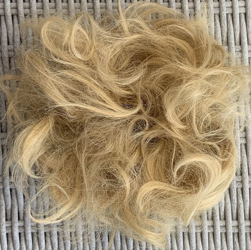 Premium Ultra włosy doczepiane, ciepły blond, kok na gumce ( 370 )