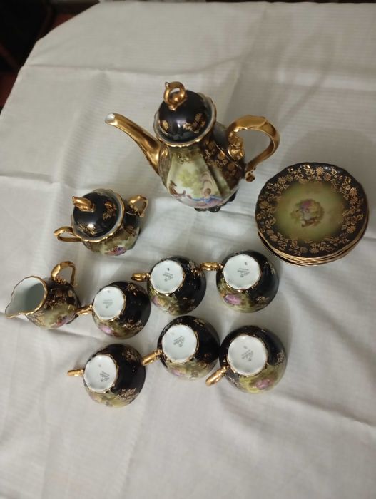 Serviço café com bules e açucareiro antigas lindíssimas