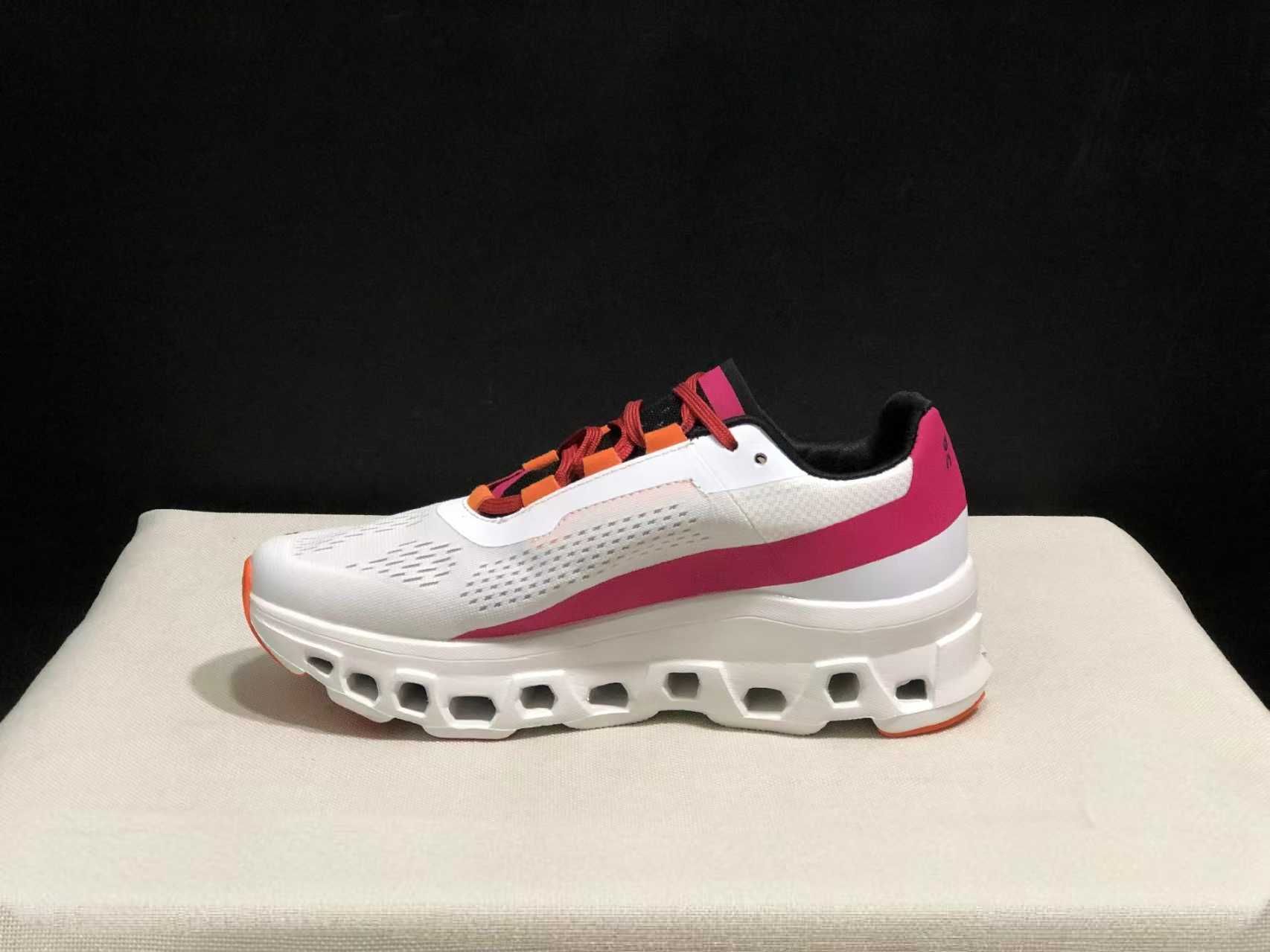 Trampki On Running  Cloudsurfer (Women's)   39