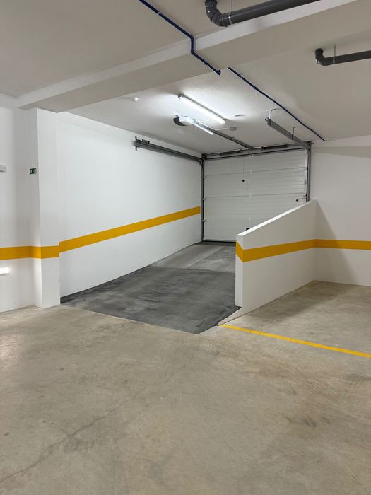 Apartamento T2 (Passionistas) Novo, último andar para arrendamento
