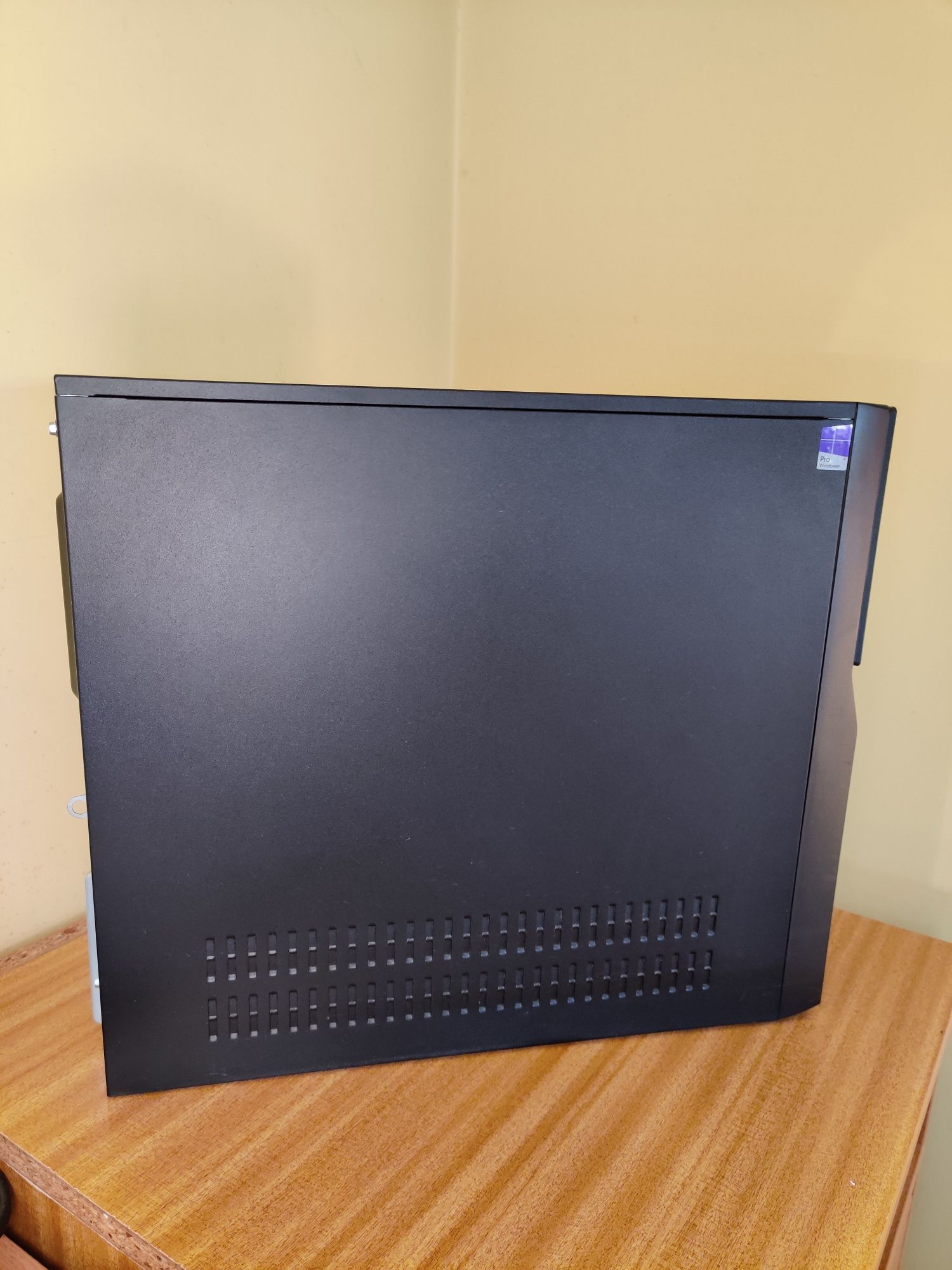 Computador Fujitsu Esprimo P556 (I7)