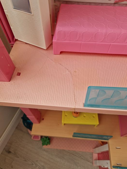 Barbie dreamhouse