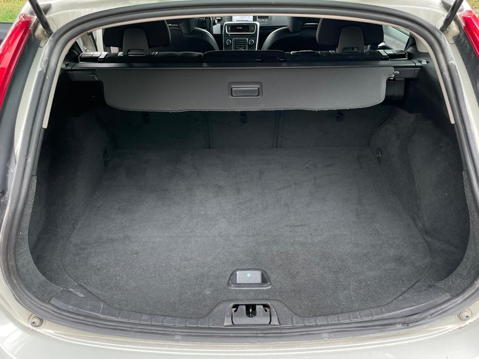 Volvo V60 D2 MOMENTUM