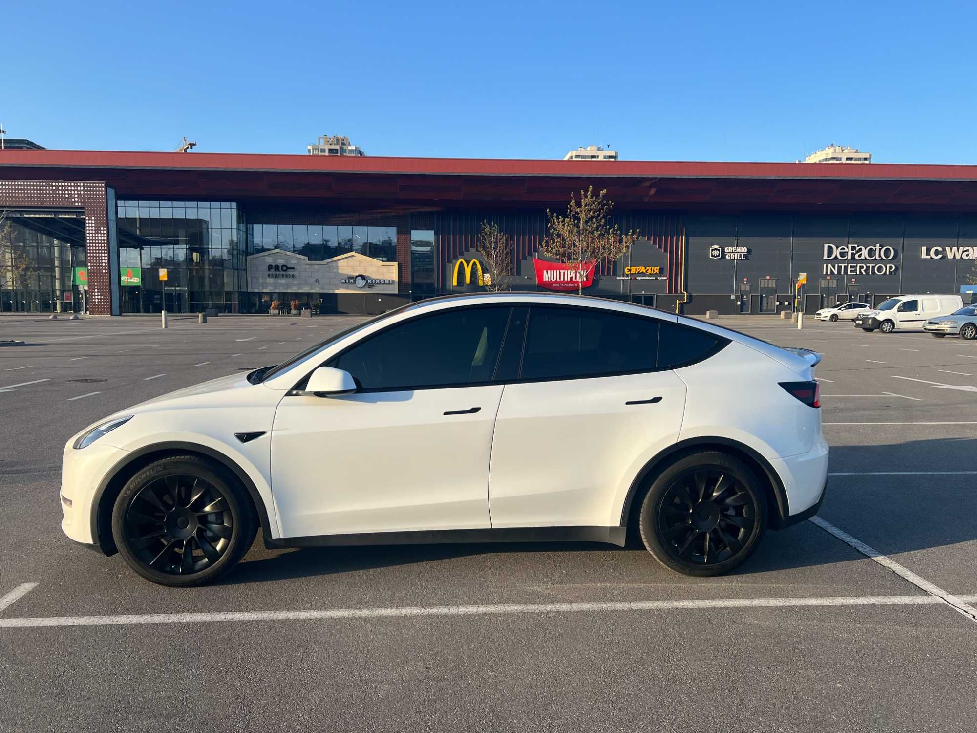 Tesla Model Y 2022 Повний привід, 7міст, Ціла Безпека!