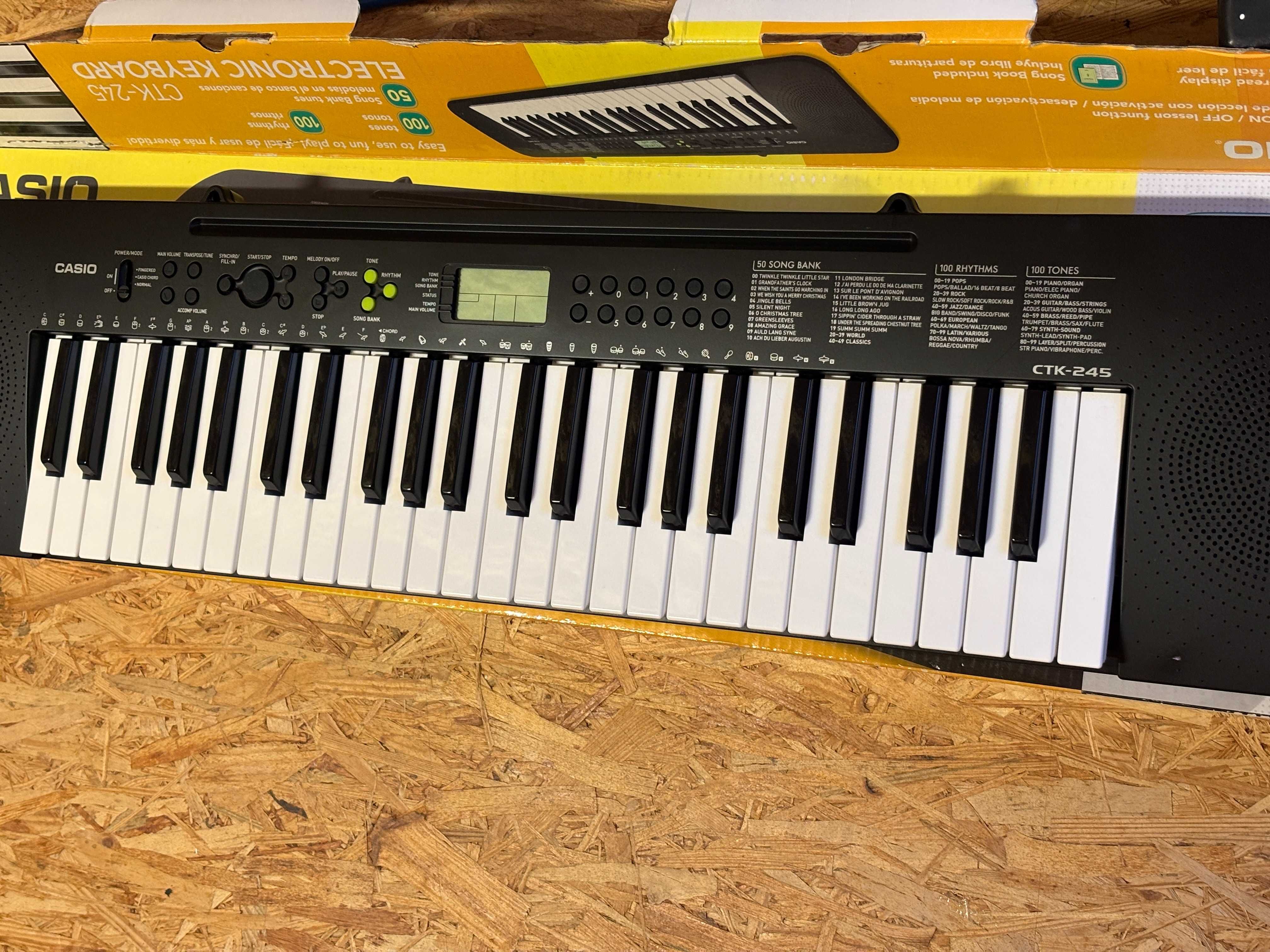 Keyboard CASIO CTK-245 cały komplet + zasilacz sieciowy, stan b. dobry