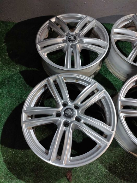 Диски VolkswagenSkoda 5:112R16 Комплект Литі Титани Б/у Склад Оригінал