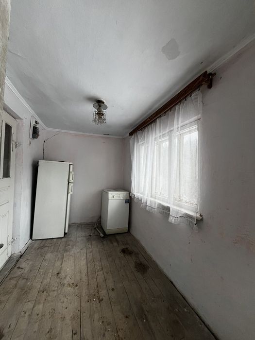 Продаж земельної ділянки з будинком. С. Світле.