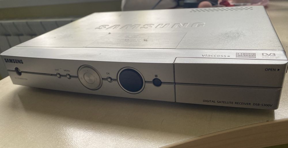 Спутниковый ресивер Samsung DSB - S300V