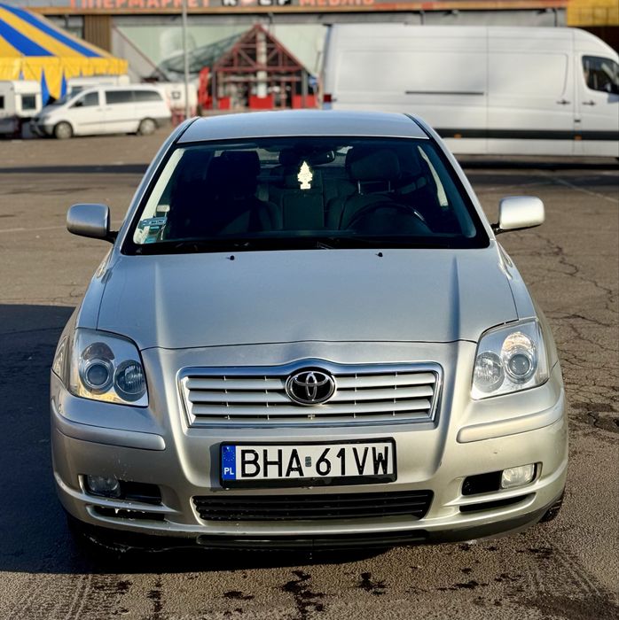 Toyota Avensis 2005 рік 2,0 дизель. ДЛЯ ВІЙСЬКОВИХ.