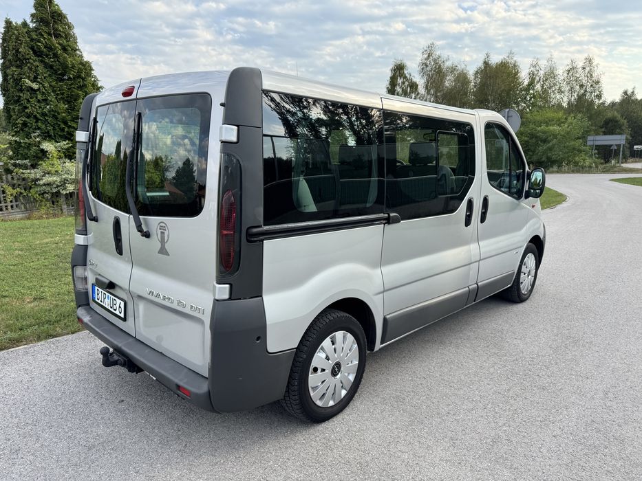 Opel Vivaro/Trafic 9 Os Klima 220 tys przebiegu Super Stan