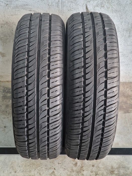 2 Pneus SEMPERIT 185/65R14 Semi Novos