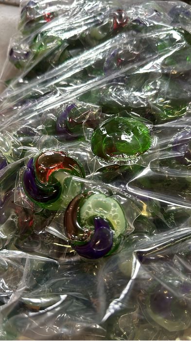 Kapsulki do prania na wzór ariel/ vizir 900 szt