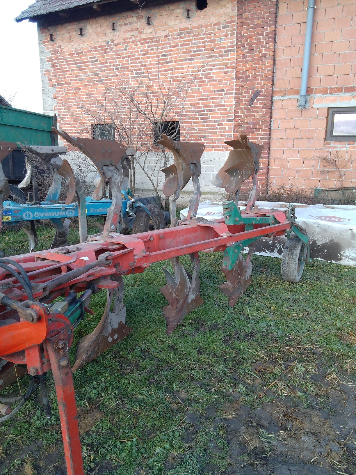 Pług obrotowy kverneland 4 skiby