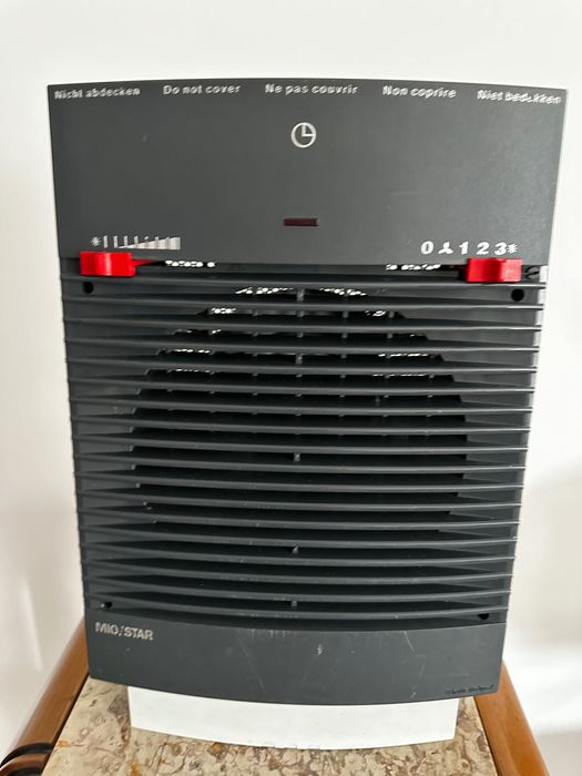 Pequeno aquecedor e ar condicionado,