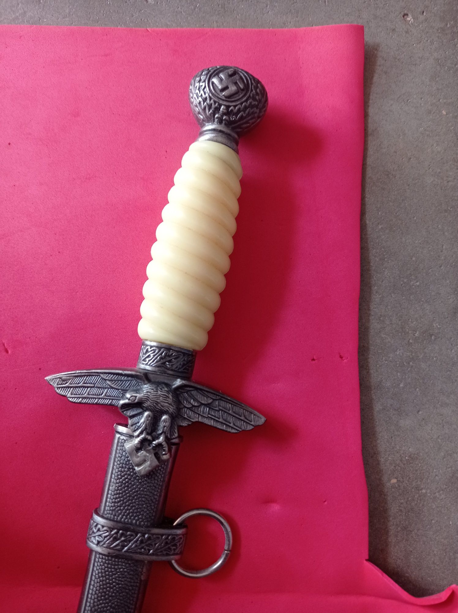 Adaga decorativa