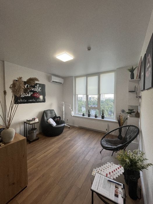 Продаж Студії відбілювання зубів