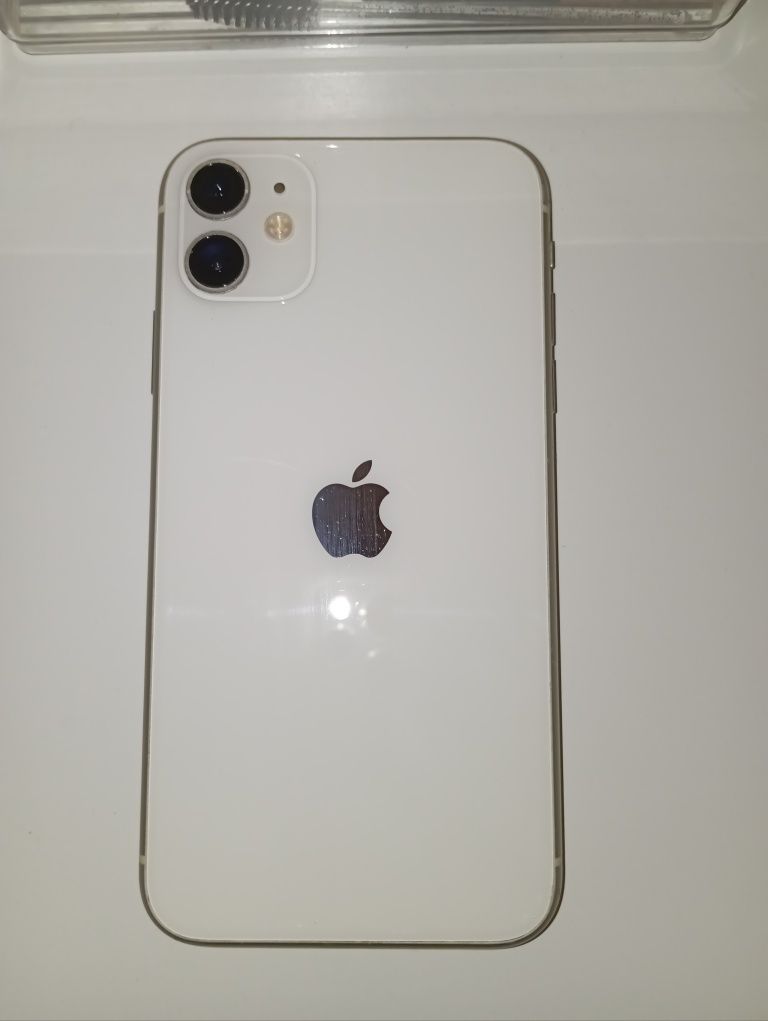 iPhone 11 64GB usado