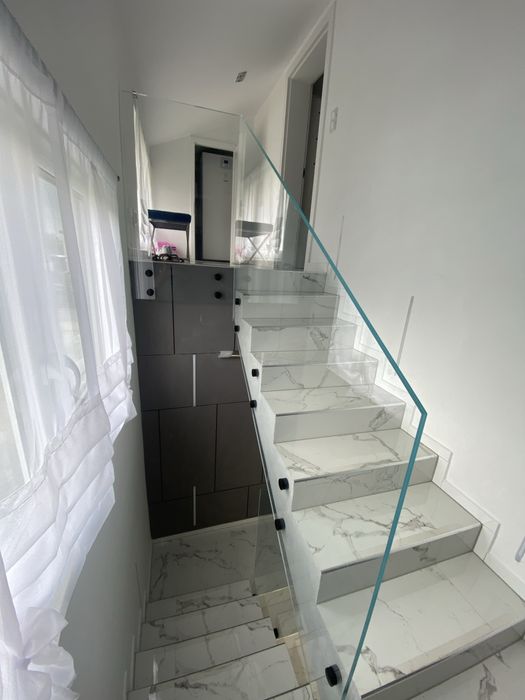 Balustrady szklane. Daszki szklane. Szklarz,lustra,lacobel, kabiny