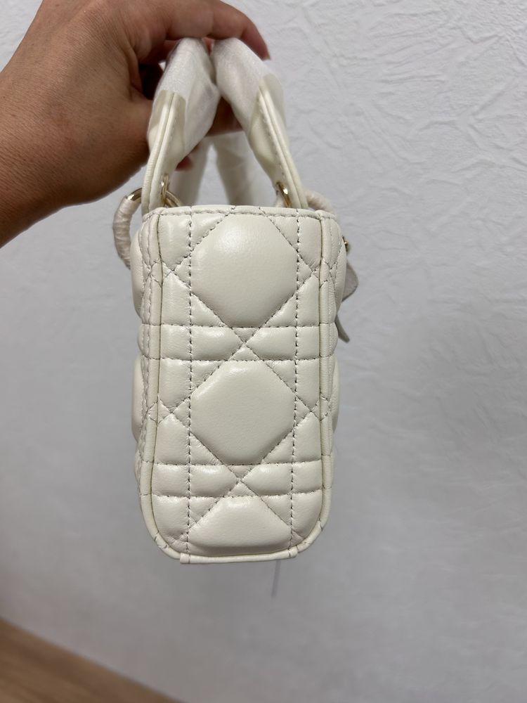 Сумочка в стилі Dior