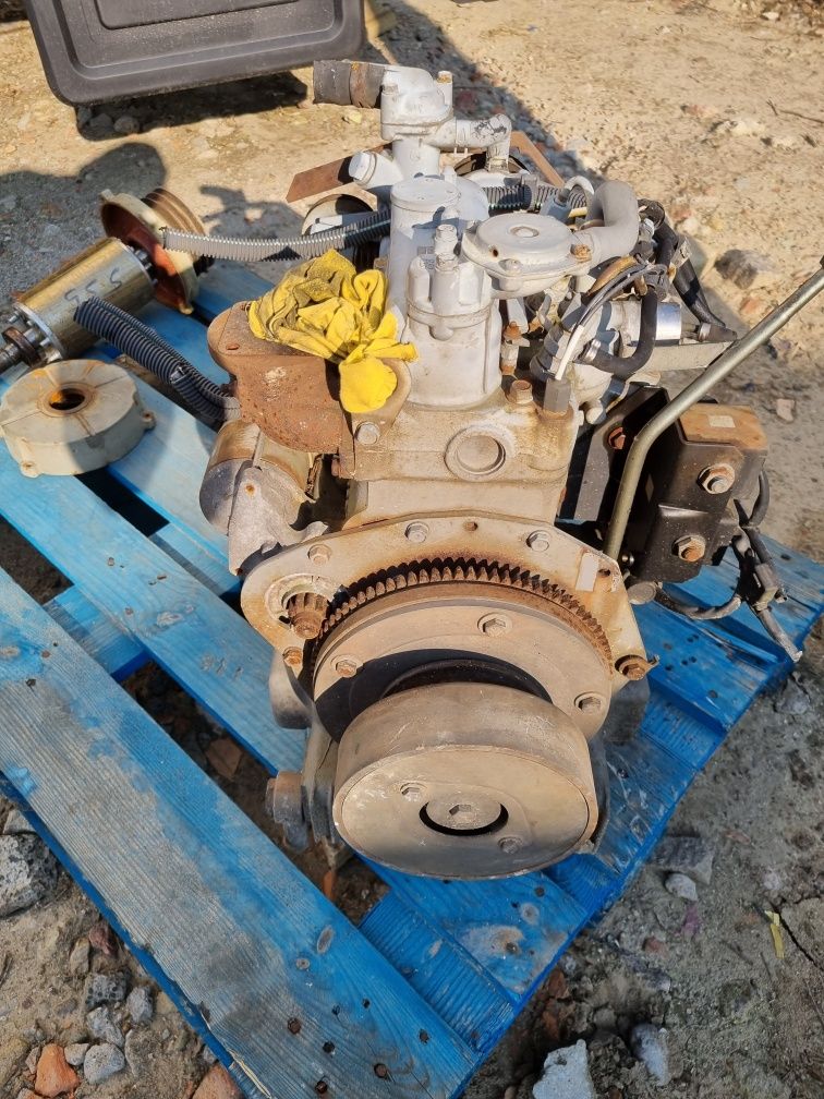 Silnik kubota D722