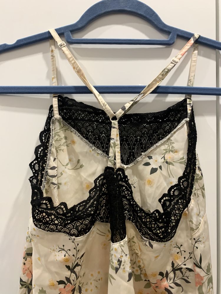 Koszulka bieliźniana z motywem kwiatów i koronką (S) H&M