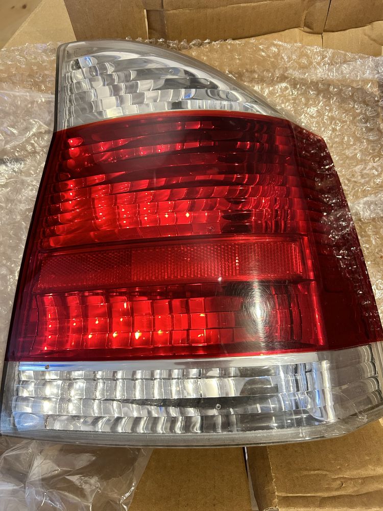 Lampa opel vectra c prawy tył