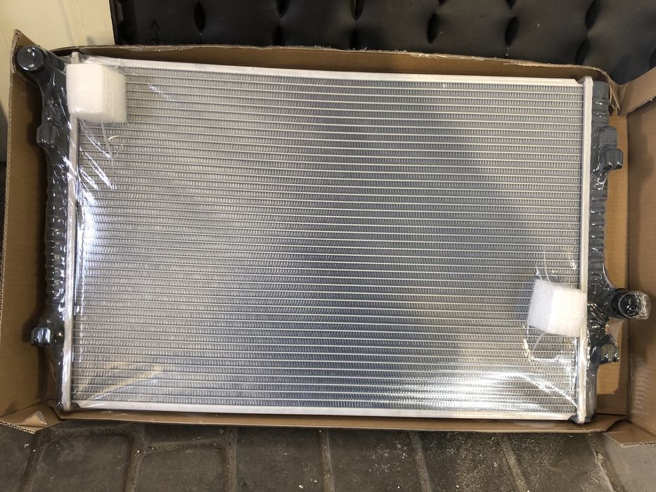 Радіатор на vw Tiguan 16-20 USA