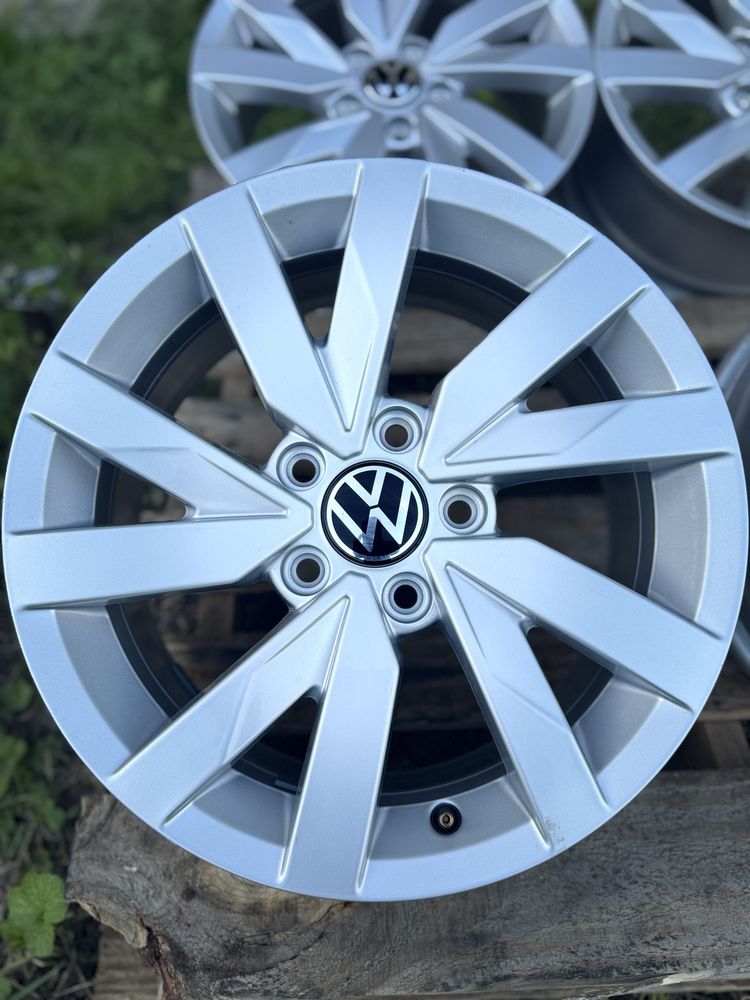 Нові оригінальні диски Volkswagen Passat B8