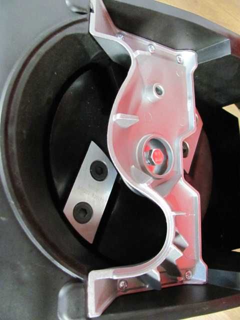 Садовий подрібнювач шредер Einhell GC-KS 2540/1 дробарка з Німеччини