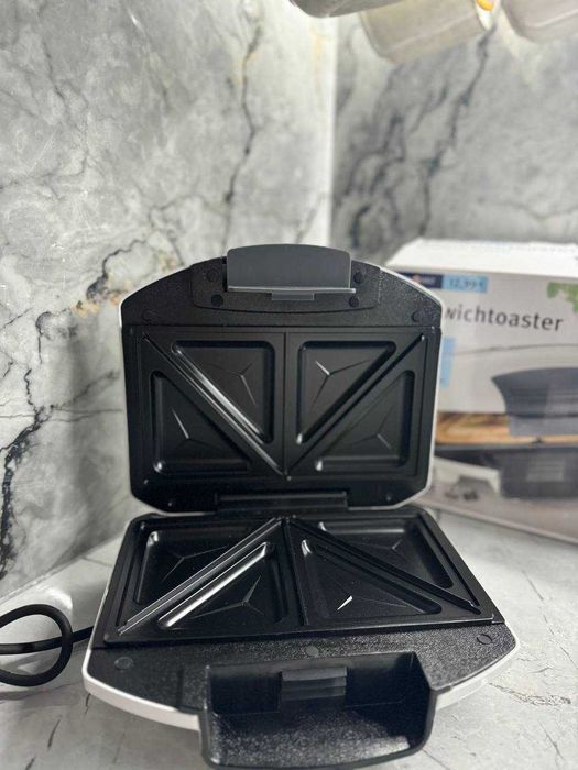 Бутербродниця Ideen Welt FS-3328