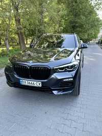 Продам машину в гарному стані BMW X5. Стан нового автомобіля!