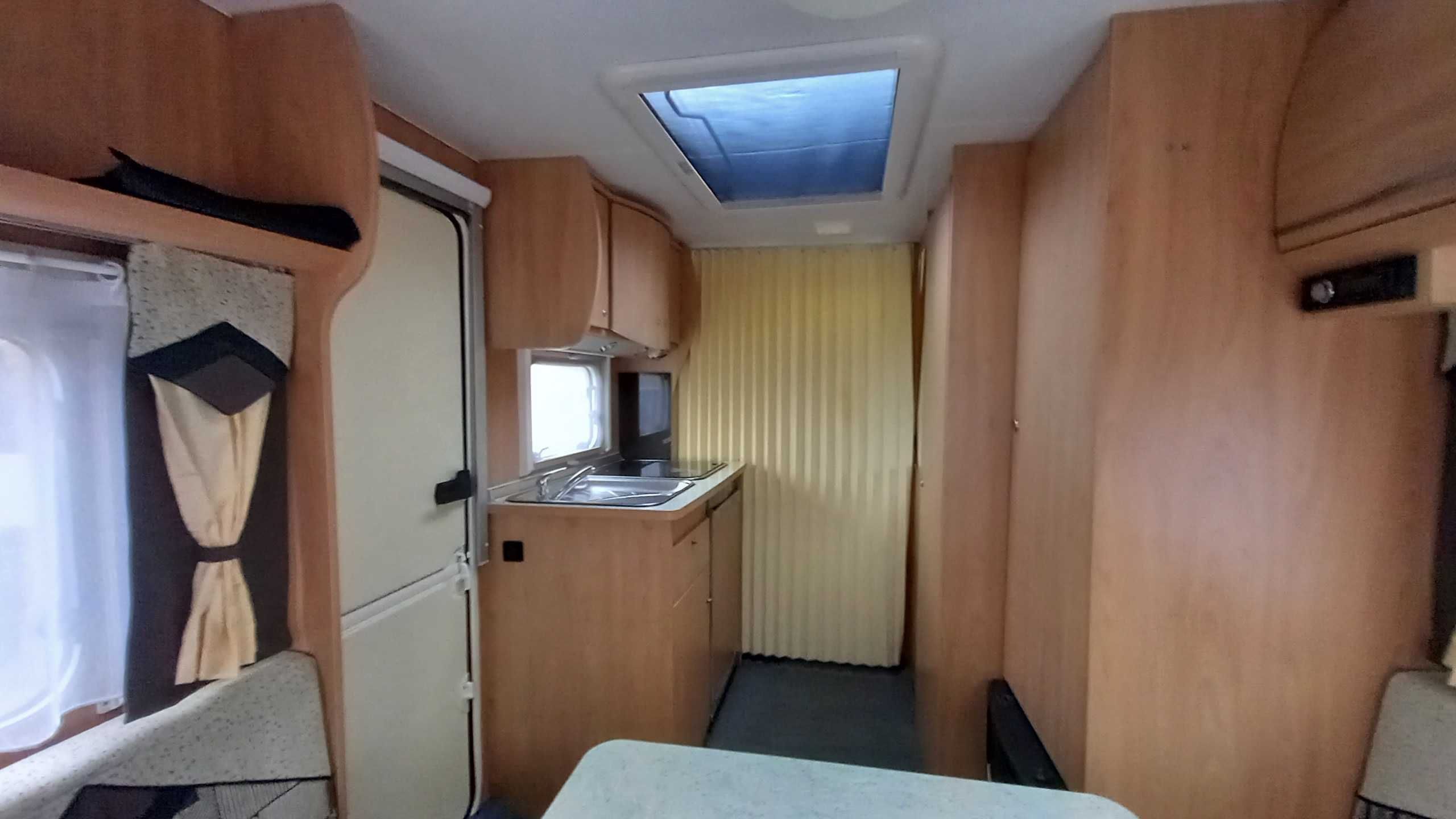 Burstner Ventana piętrowe łóżko , 6 miejsc sypialnianych , plus namiot