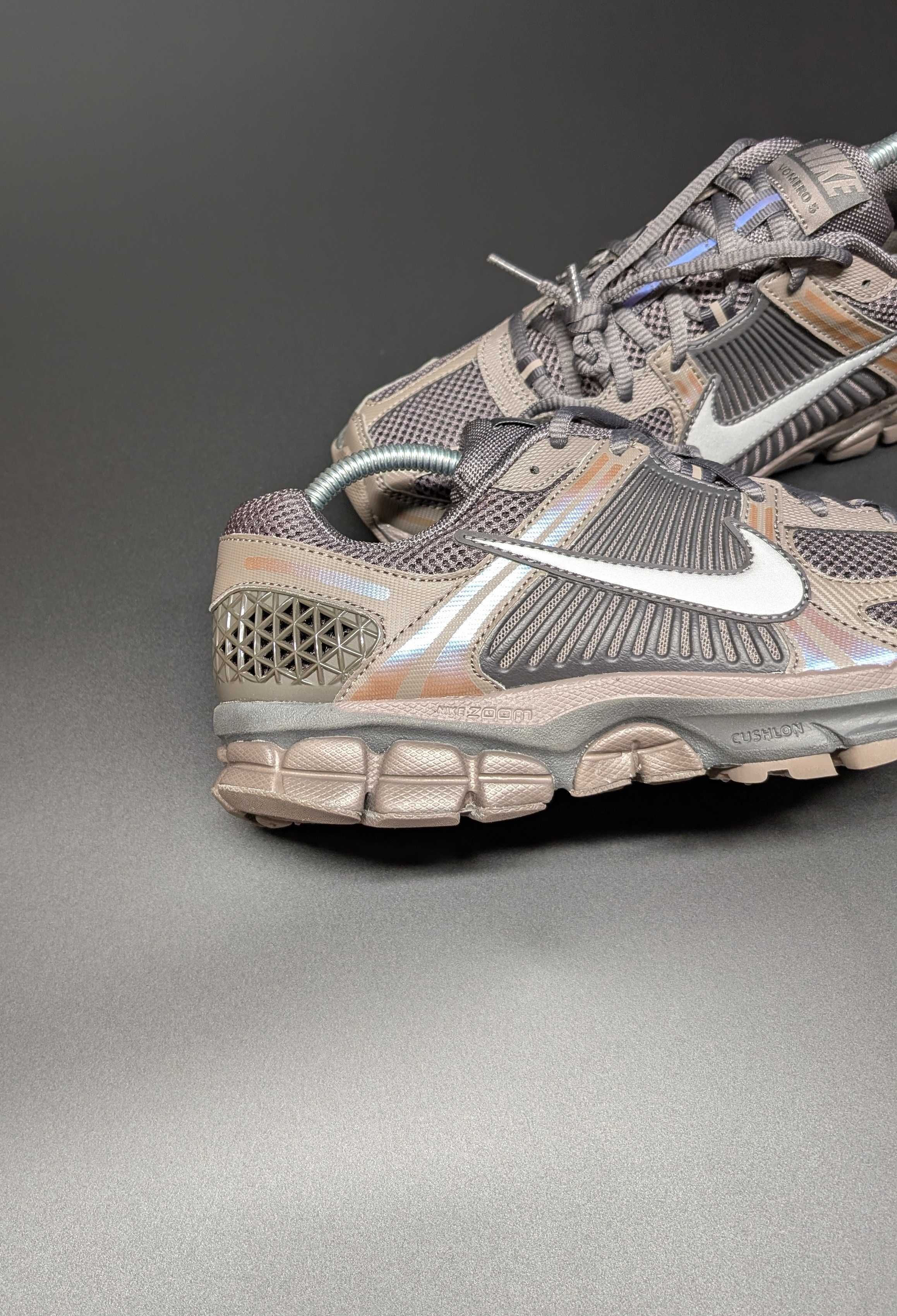 Оригінал Чоловічі Nike Zoom Vomero 5 Cave Stone Brown HF5493-201