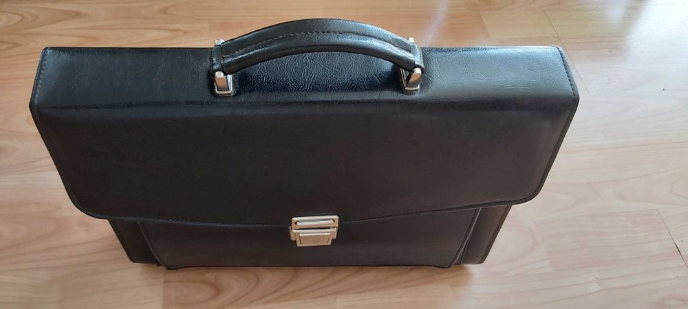 Męska aktówka skóropodobna, teczka A 4